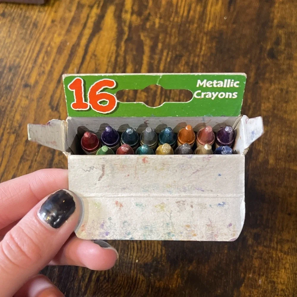 Vintage 2000 Crayola Crayons Used Original 16 Ct. Box  